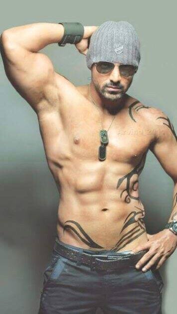 In Pics : जाने कौन कौन हैं बॉलीवुड के दिग्गज बॉडी बिल्डर स्टार्स