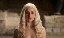 एमिलिया ने 'गेम ऑफ थ्रोन्स' के लिए उतारे कपड़े!