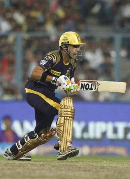 कोलकाता नाइट राइडर्स के कप्तान गौतम गंभीऱ IPL के इस सीज़न में पांचवे स्थान पर हैं. गंभीर ने इस सीज़न IPL में 449 रन बनाए हैं. जिनमें 5 अर्ध शतक, 50 चौके और 5 छक्के शामिल है. इस सीज़न गंभीर का बेस्ट स्कोर 90 नाबाद रहा है.  