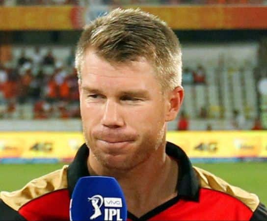 सनराइजर्स हैदराबाद के डेविड वॉर्नर इस बार IPL में तीसरे पायदान पर है. इस IPL डेविड ने 12 मैचों में 567 रन 6 अर्ध शतक, 57 चौकों और 23 छक्कों की मदद से बनाए हैं. इस सीज़न डेविड का बेस्ट स्कोर 92 रनों का रहा है.