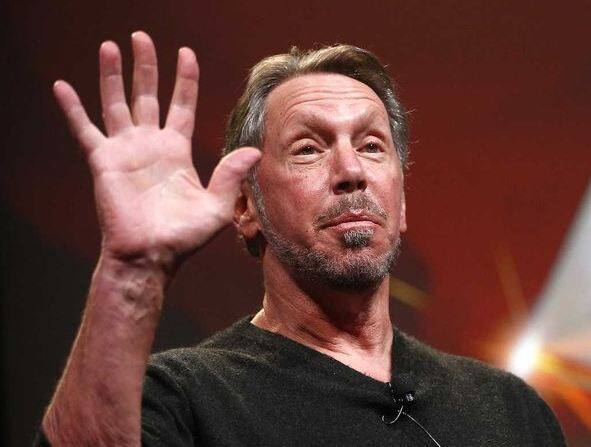 Oracle नामक कपंनी के फाउंडर Larry Ellison विश्व के सबसे अमीर व्यक्तियों की लिस्ट में चौथे स्थान पर हैं. Oracle कपंनी रेसिंग प्लेन, टेनिस से जुड़े सामान और गिटार बनाती है.