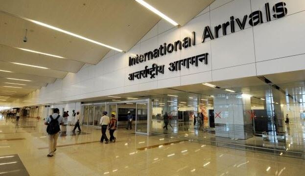 Government is trying to sell the remaining stake of AAI in Delhi, Mumbai, Bangalore and Hyderabad airports soon. दिल्ली, मुंबई, बेंगलुरु और हैदराबाद एयरपोर्ट्स में AAI की बची हिस्सेदारी जल्द बेचने की कवायद कर रही सरकार