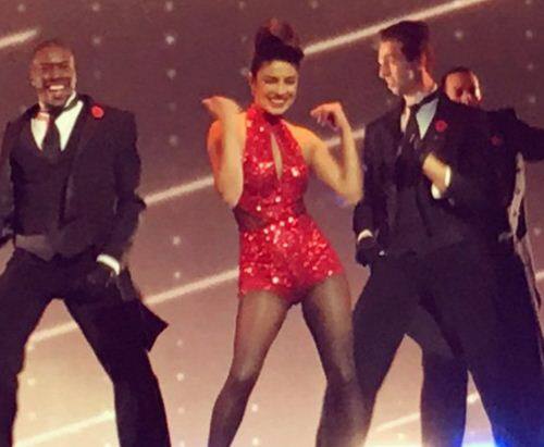 प्रियंका चोपड़ा की ने अपनी परफॉर्मेंस से इवेंट में समा बांध दिया था.