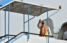 हिमाचल पहुंचे पीएम मोदी, कई परियोजनाओं का करेंगे उद्घाटन