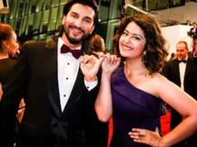 CANNES: ब्वॉयफ्रेंड के साथ रेड कार्पेट पर नजर आईं अविका