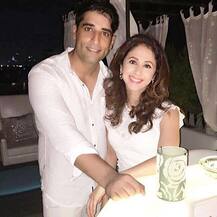 IN PICS:  सामने आईं उर्मिला मातोंडकर के शादी के बाद की पहली तस्वीरें!