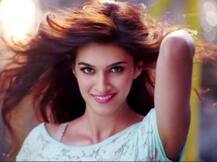 मीलों दूर जाना है: कृति सैनन