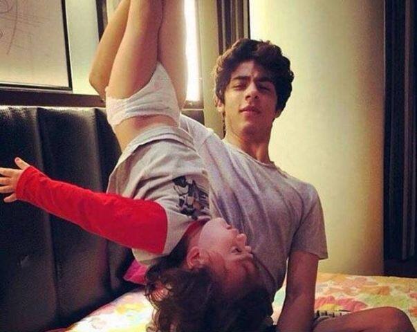 शाहरुख खान ऐसा मानते हैं कि AbRam उनके लिए काभी लकी है.