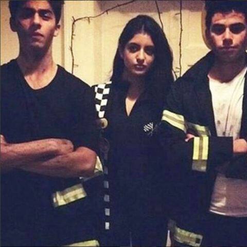 नव्या को अक्सर इसी 'मिस्ट्री ब्वॉय' के साथ पार्टी करते देखा जाता है और इतना ही नहीं नव्या की इस लड़के के साथ इंस्टाग्राम पर कई सारी तस्वीरें भी हैं.