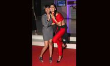 पार्टी में लाल परी बनके पहुंचीं जैकलीन