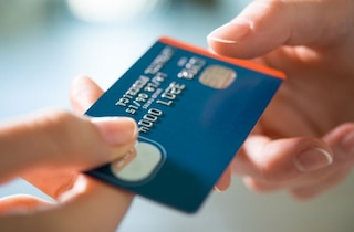 Credit Card: ફિક્સ્ડ ડિપોઝીટના આધારે પણ મેળવી શકાય છે ક્રેડિટ કાર્ડ, જાણો કેવી રીતે