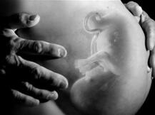 यूपी: 8 माह से जेल में बंद लड़की हुई प्रेग्नेंट, अब गर्भपात का दबाव