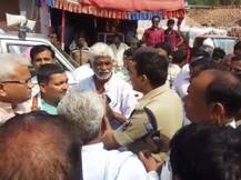 बिहार : दरभंगा में RJD विधायक ने बीच सड़क पर दिखाई SP को धौंस