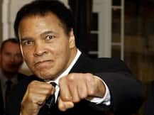 महान मोहम्मद अली को दुनिया कर रही है सलाम