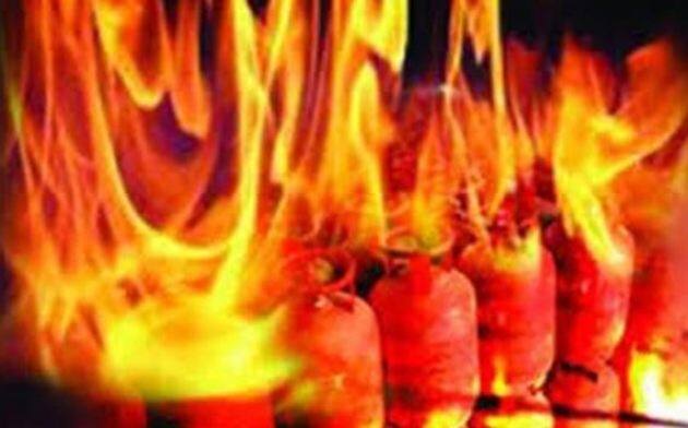 ऐसी अफवाहें भी है कि एक्सपायरी डेट के बाद सिलेंडर को इस्तेमाल करने से ये बम की तरह फट सकता है इसलिए एक्सपायरी डेट के बाद वाले सिलेंडर नहीं लेने चाहिए. लेकिन इंडियन ऑयल कॉरपोरेशन के मुताबिक ये सारे दावे झूठे और निराधार हैं. इनका कोई भी वैज्ञानिक आधार नहीं.