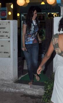 IN PICS: श्रद्धा कपूर अपने नए हेयर कट में 