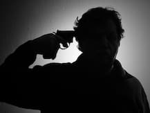 मेट्रो स्टेशन पर सीआईएसएफ SI ने गोली मार कर की आत्महत्या