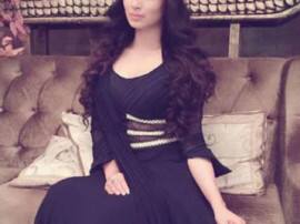 This Gladrags Model Insults Tv Actress Mouni Roy 'सविता भाभी' बन चुकी इस मॉडल ने ये कैसा आरोप लगाया मॉनी रॉय पर