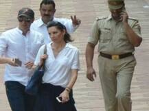 फ्रांस के पूर्व फुटबॉलर जिदान ने किया ताज का दीदार