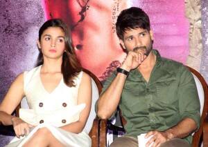 फिल्म 17 जून को रिलीज होने वाली है लेकिन उससे पहले ही लीक हुई कॉपी की वजह से पूरी स्टार कास्ट सदमे में है.