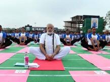 योग दिवस पर मोदी का अनुरोध, ‘मोबाइल की तरह योग को भी अपनाएं’