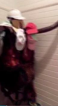 इस अजगर का वजन 30 किलो बताया जा रहा है. 