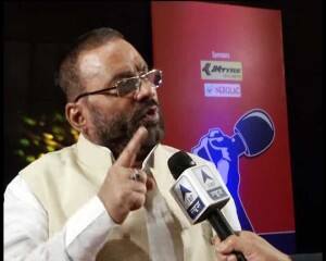 नोटबंदी से SP-BSP और बुआ-बबुआ और चाचा-भतीजा के खेल से यूपी की जनता परेशान