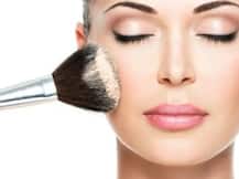 'मेकअप' पुरुषों से दिलाता है प्रशंसा, महिलाओं से ईर्ष्या