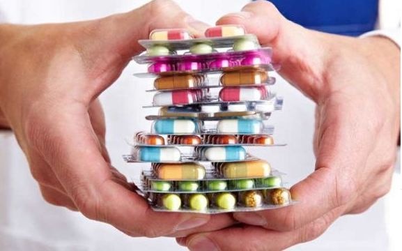 Understanding Generic Drugs And Facts About Generic Drugs | क्या होती है जेनेरिक  दवाएं और क्यों होती हैं इतनी सस्ती!