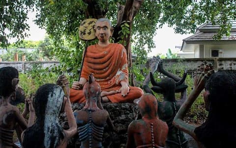 बौद्ध धर्म में यातना का ऐसा रूप आपने देखा है? बौद्ध धर्म में यातना का ऐसा रूप आपने देखा है?