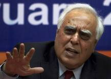 कपिल सिब्बल का पलटवार, बोले- PM मोदी चुनावी फायदे के लिए राम मंदिर का मामला उठा रहे हैं