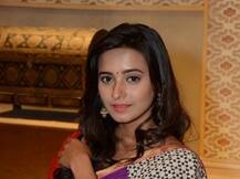 हीरे की अंगुठी खोने से बेहद उदास है ये हीरोइन!