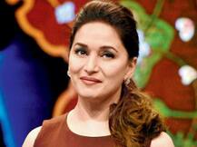 माधुरी डांस शो में पार्किंसन पर डांस परफार्मेस देख भावुक हुईं!