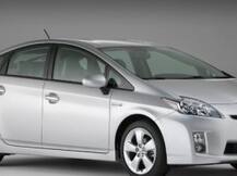 एयरबैग में खामी, भारत में भी टोयोटा ने वापस बुलाईं 170 प्रियस हाईब्रिड कारें