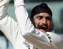 एक बार शोएब ने युवराज को पीट दिया था: हरभजन सिंह