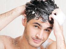 इस मौसम में जरा सी देखभाल बचा सकती है आपके बालों को...!