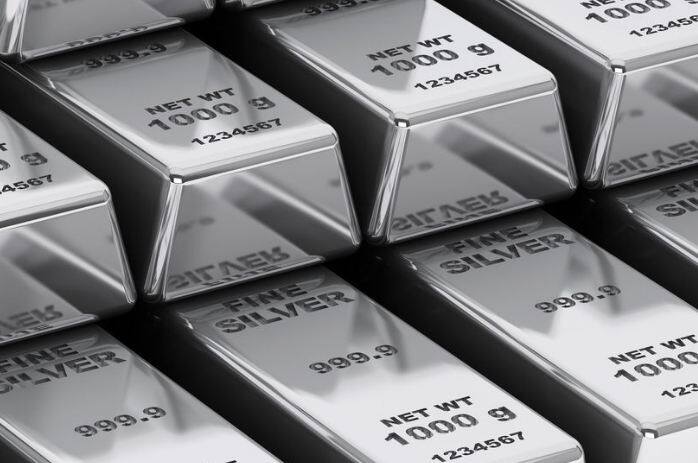 Kanpur Central RPF arrested a smuggler with 106 kilograms of silver उत्तर प्रदेश: 106 किलो चांदी के साथ कानपुर आरपीएफ के हत्थे चढ़ा शातिर तस्कर