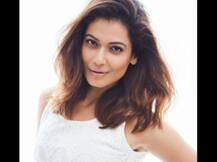 योगा करते हुए भी स्विम सूट पहनना नहीं भूली ये हीरोइन!