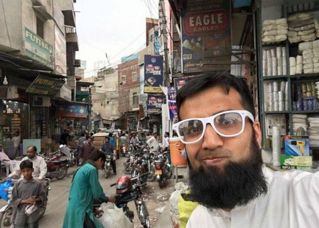 secondwife.com पर अब तक 35000 से जादा लोगों ने साइनअप किया है. आजाद बताते हैं कि इस वेबसाइट पर इस्लाम का निरादर न हो इसलिए कई नियम बनाए गए हैं.