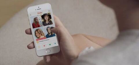 टिंडर पर इन 15 वजहों से लड़कों को स्वाइप लेफ्ट करती हैं लड़कियां!