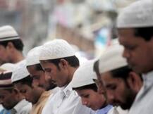 इलाहाबाद: अकीदत के साथ मनाया जा रहा है ईद का त्यौहार