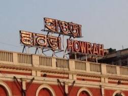 हावड़ा की सड़क पर दौड़ता रहा आग से लिपटा हुआ आदमी