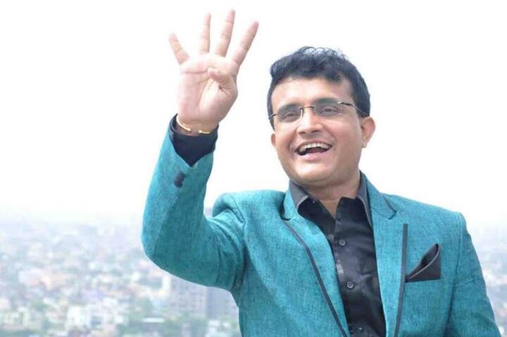  गांगुली को 2004 में पद्म श्री से सम्मानित किया गया. मैदान के अंदर हो या बाहर सौरभ गांगुली हमेशा चर्चा में रहे. इनके जन्मदिन के अवसर पर आइए जानते हैं गांगुली के लिए कही गई उनके साथी खिलाड़ियों की दिलचस्प बातें.