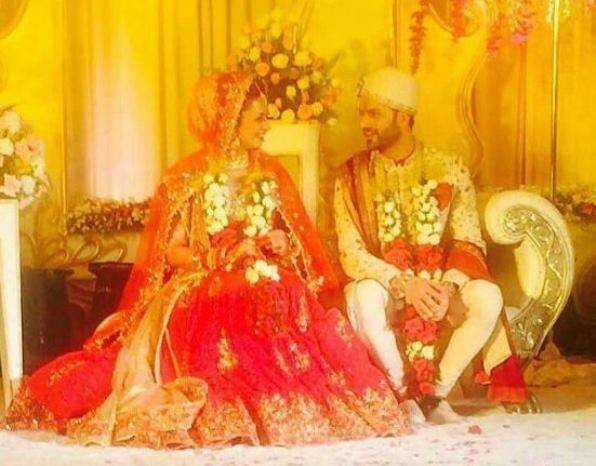 शाद वाले दिन यानी की 8 जुलाई को कुछ इस लुक में नजर आए विवेक और दिव्यांका.