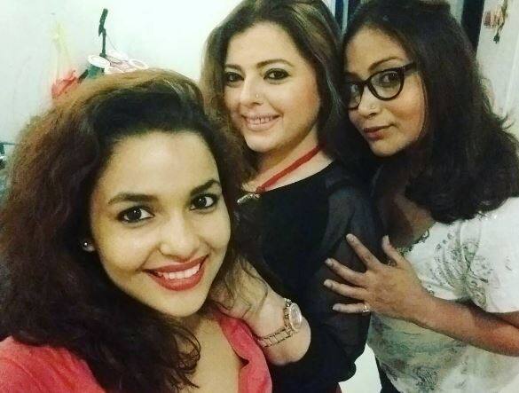 चित्राशी फिल्मों के अलावा सीरियल्स में भी नजर आती रही हैं.