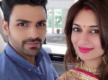 पत्नी बनने के बाद पति विवेक के साथ दिव्यांका की पहली सेल्फी