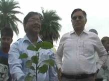 ...जब लोगों को बचाने के लिए DM खुद बने ड्राइवर!