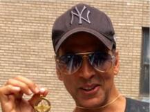 अक्षय कुमार को गिफ्ट में मिला 'फरवहर'