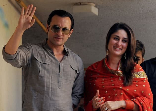 सैफ अली खान ने करीना कपूर से पेरिस में अपने प्यार का इजहार किया था. ये तीसरी बार था जब सैफ ने करीना को प्रपोज़ किया था, इससे पहले करीना कपूर उनके प्यार के प्रस्ताव को दो बार ठुकरा भी चुकी थीं. पेरिस में सैफ ने करीना के सामने घुटनों के बल बैठकर प्रपोज़ किया था.