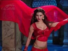 Bollywood विवादों के बीच फंसी एडल्ट कॉमेडी फिल्म 'ग्रेट ग्रैंड मस्ती' आज हो रही है रिलीज